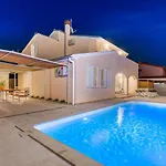 Villa Ostone *