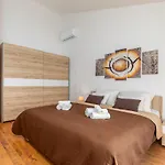 Ostone Villa *
